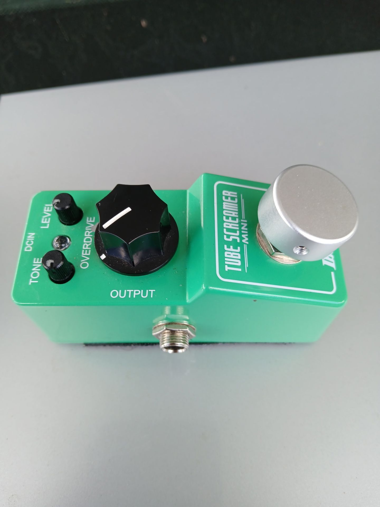 FOR SALE ! IBANEZ TUBE SCREAMER MINI ( LIKE NEW ) W/ FREE PEDAL TOPPER ...