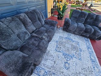 Beautiful Set 2 electric push buttons Control RECLINER with USB DEVICES and  adjustable Neck  cup holder storage modem furniture no stains no broken f