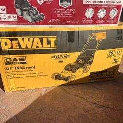 DEWALT 21 in. 163cc Briggs and Stratton 725Exi Engine Rear Wheel Drive 3-in-1 Gas Self Propelled Walk Behind Lawn Mower