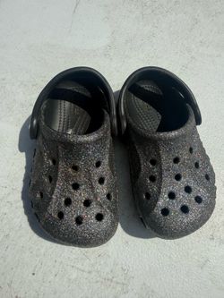 Size 6 toddler crocs