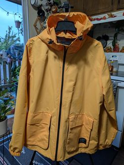 Men's Windbreaker/Raincoat Size XL