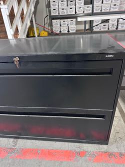 2 drawer lateral Hon fine cabinet with keys