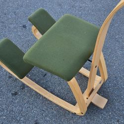 VARIER VARIABLE BALANS KNEELING CHAIR STOOL