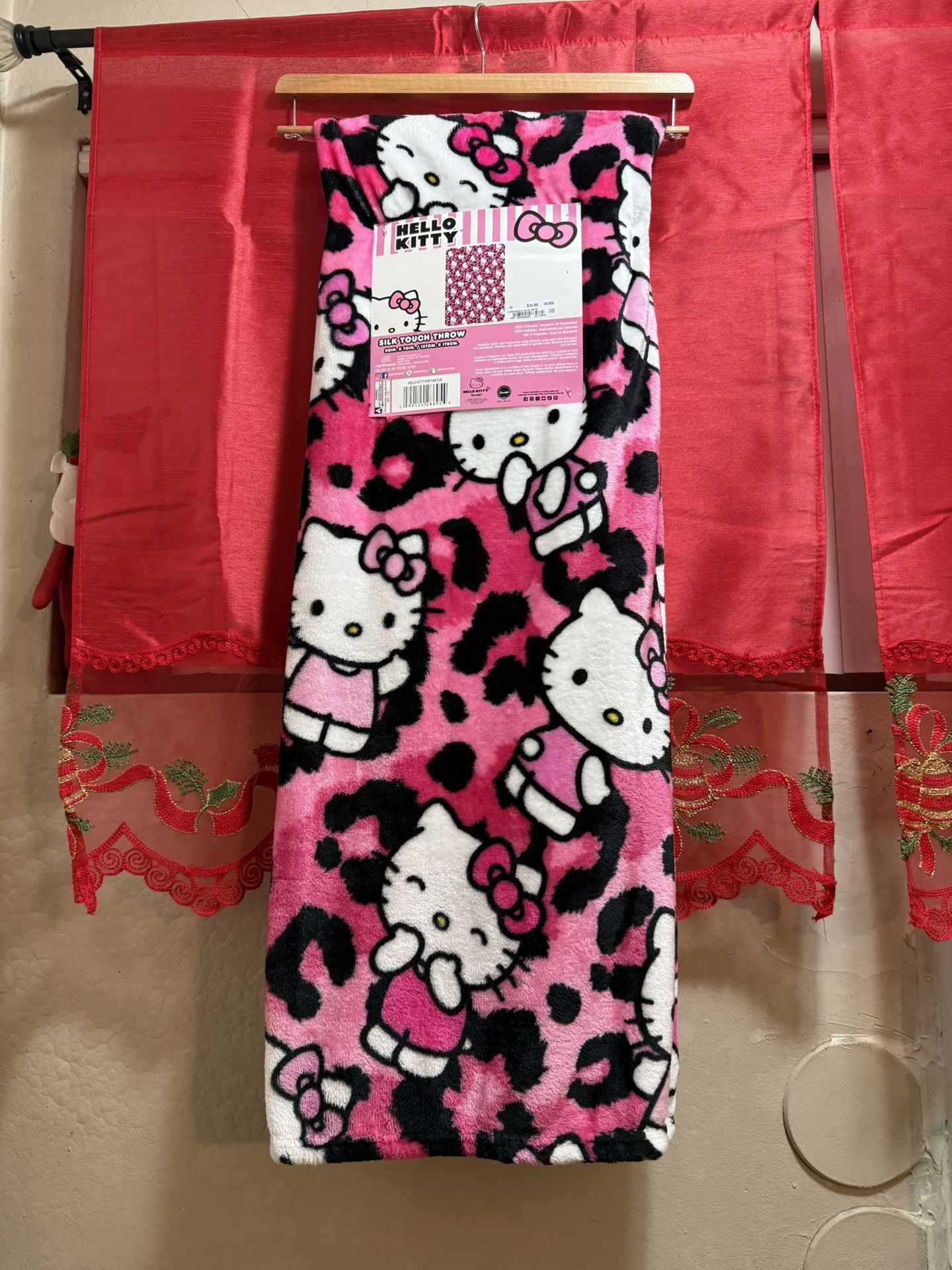 Hello Kitty Blanket