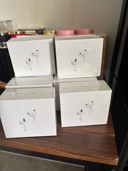 Apple AirPods Pro 3– Sealed in Box