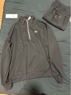 Alo Yoga Sweatsuit