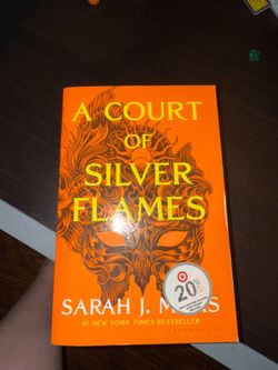 Sarah J Maas book