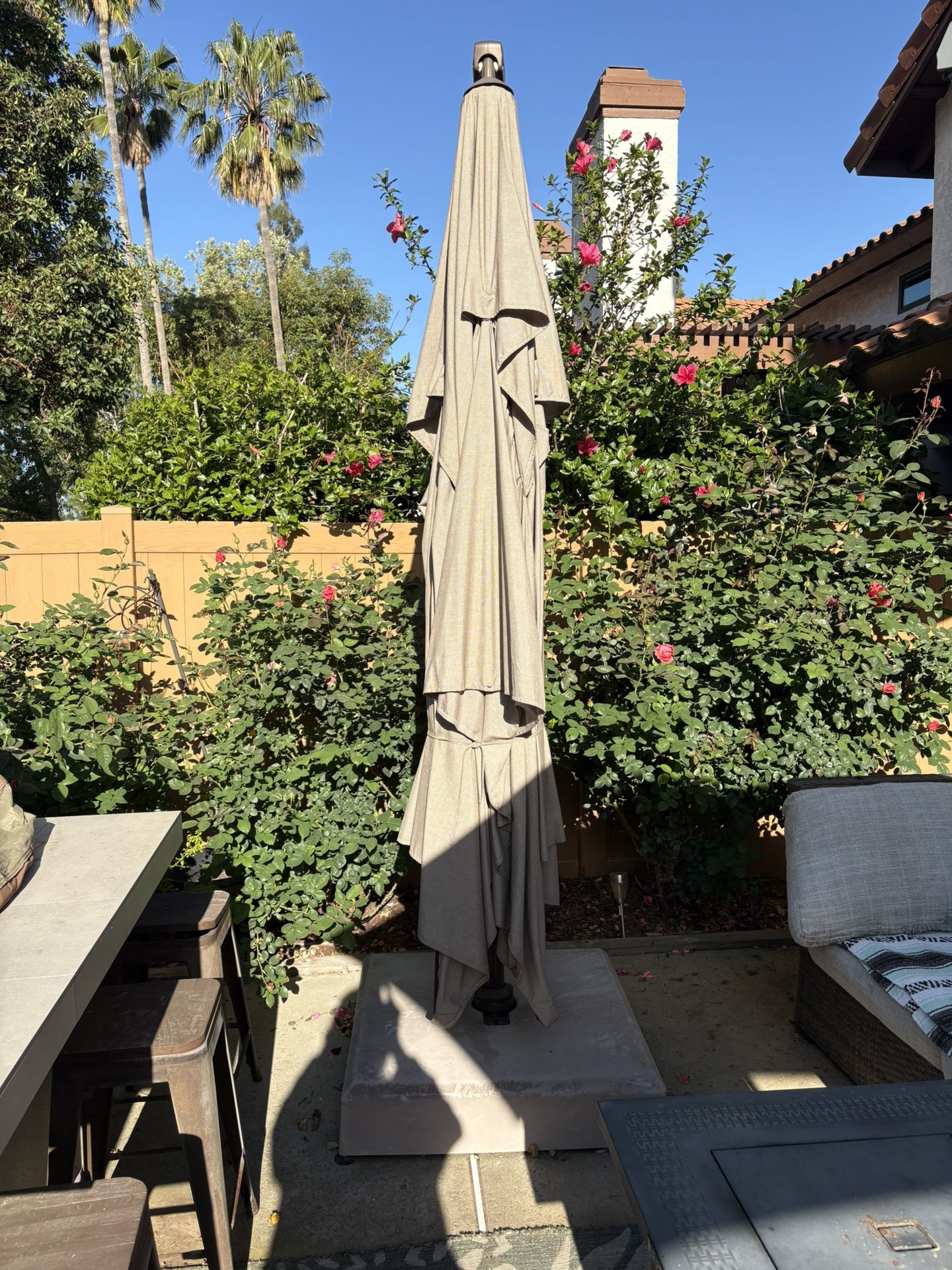 Cantilever Umbrella