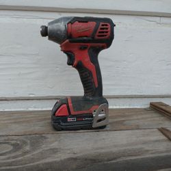 Drill Milwaukee