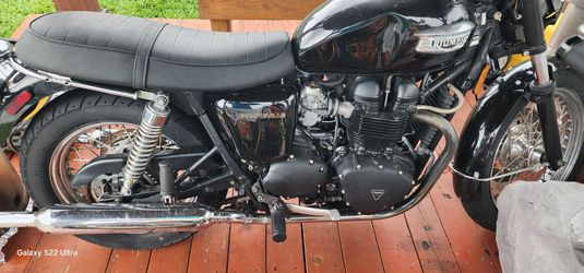 Triumph Bonneville 2004 900cc