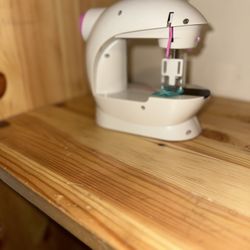 Mini Sewing Machine