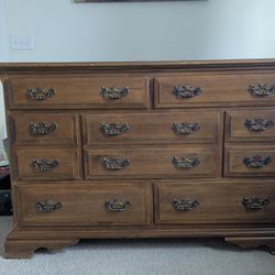 Dresser-vintage