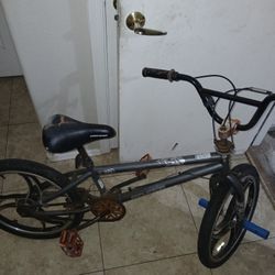 Genesis Torrid 20 Inch Bmx
