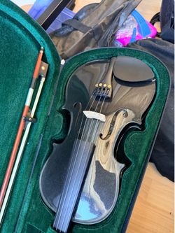 Brand new violin