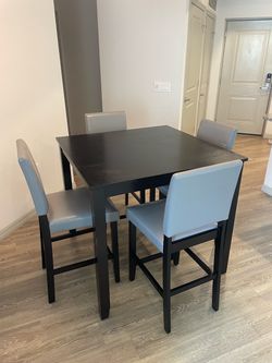 High-Top Dining Table with 4 Stools