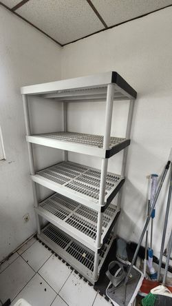 Storage shelf