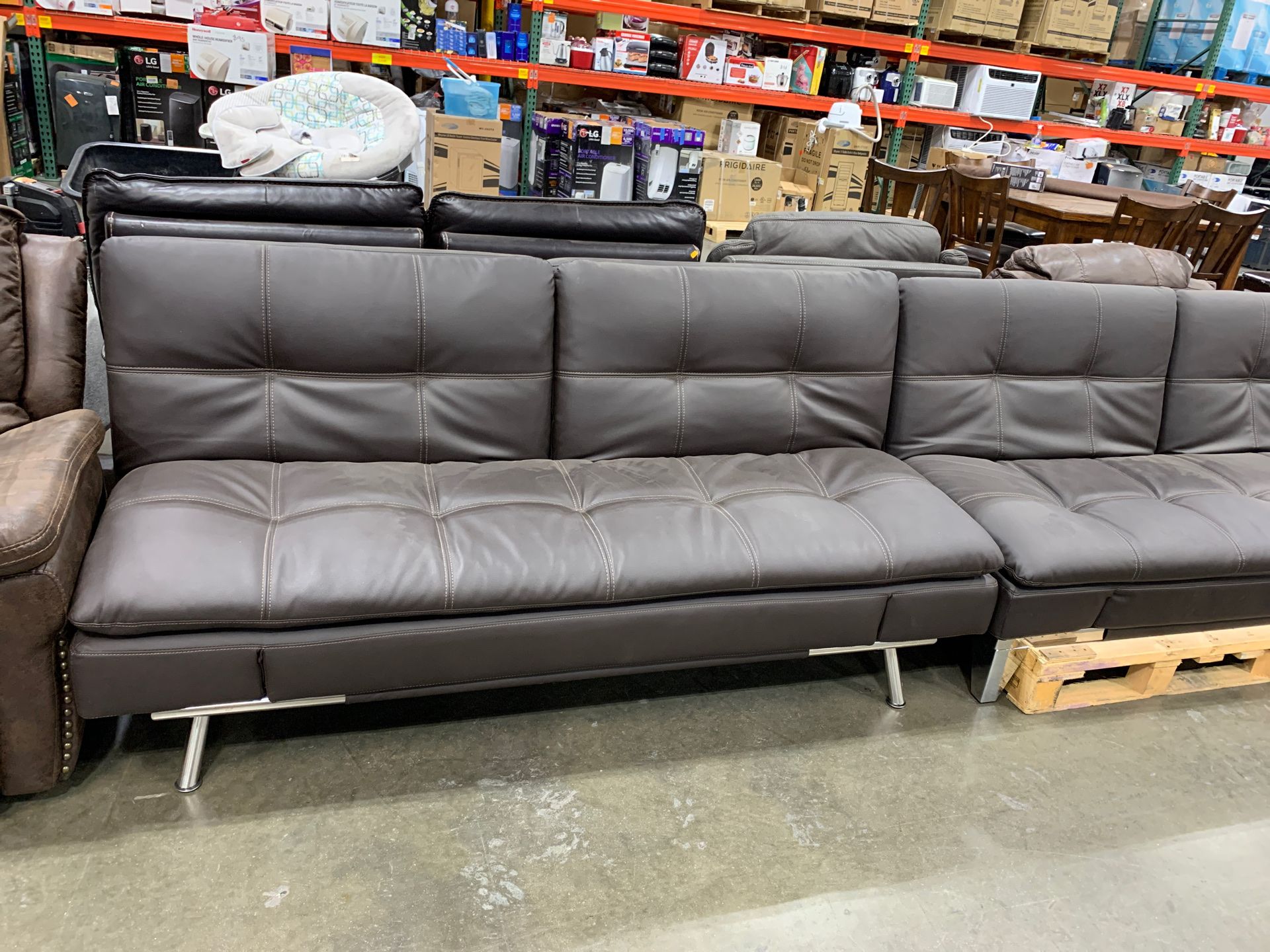 Couch futon in brown leather