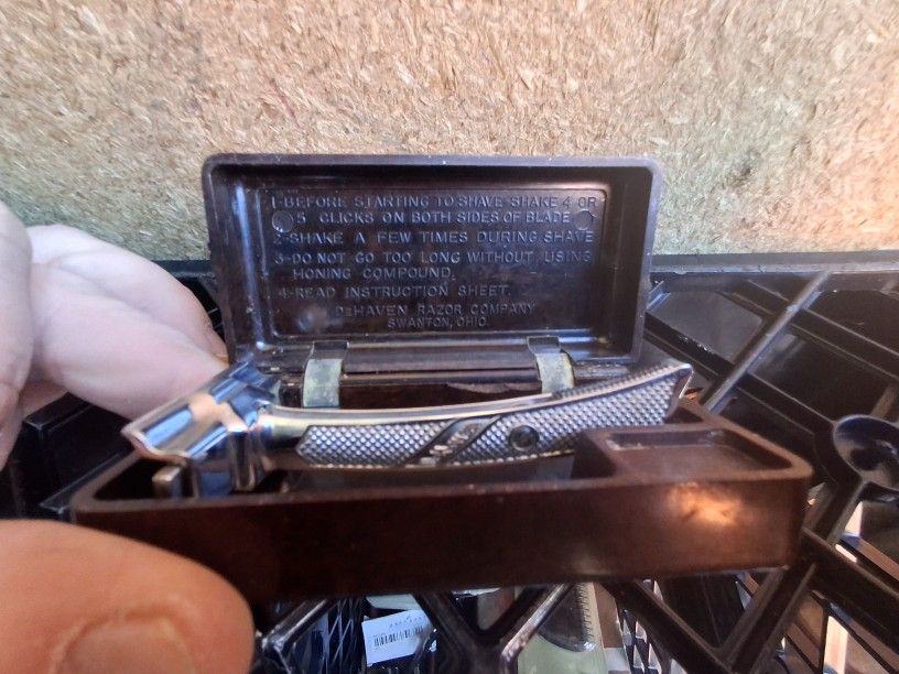 Antique Razor
