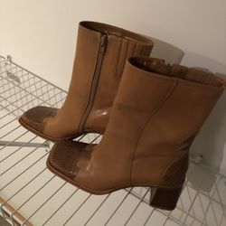 Diba USA Boots Size 7M