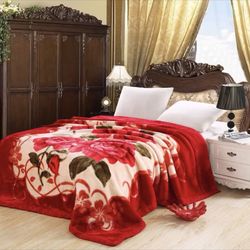 Red warm thickened blanket，Double-layer Raschel blanket/quilt