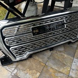19-21 GMC Denali Grille