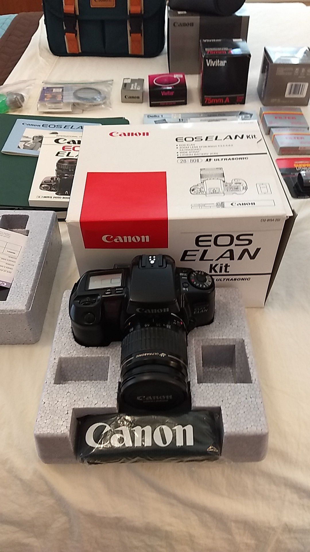 Canon EOS Elan Kit - 35mm film