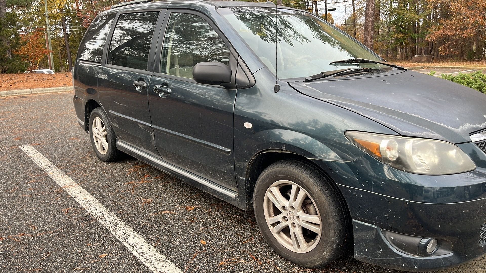 2005 Mazda MPV