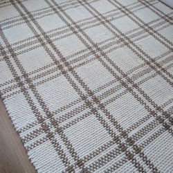 Area Rug / Carpet