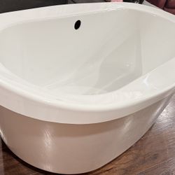 White Bathtub Jacuzzi Brand