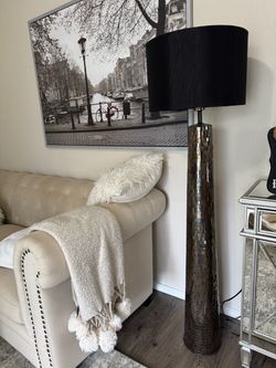 Floor lamp