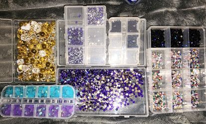 Big lot of non hot fix FLATBACK CRYSTALS. PURPLE, TEAL, BALCK and MULTI COLORED shapes ++,