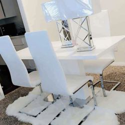 gloss white 6 seat Dining table  