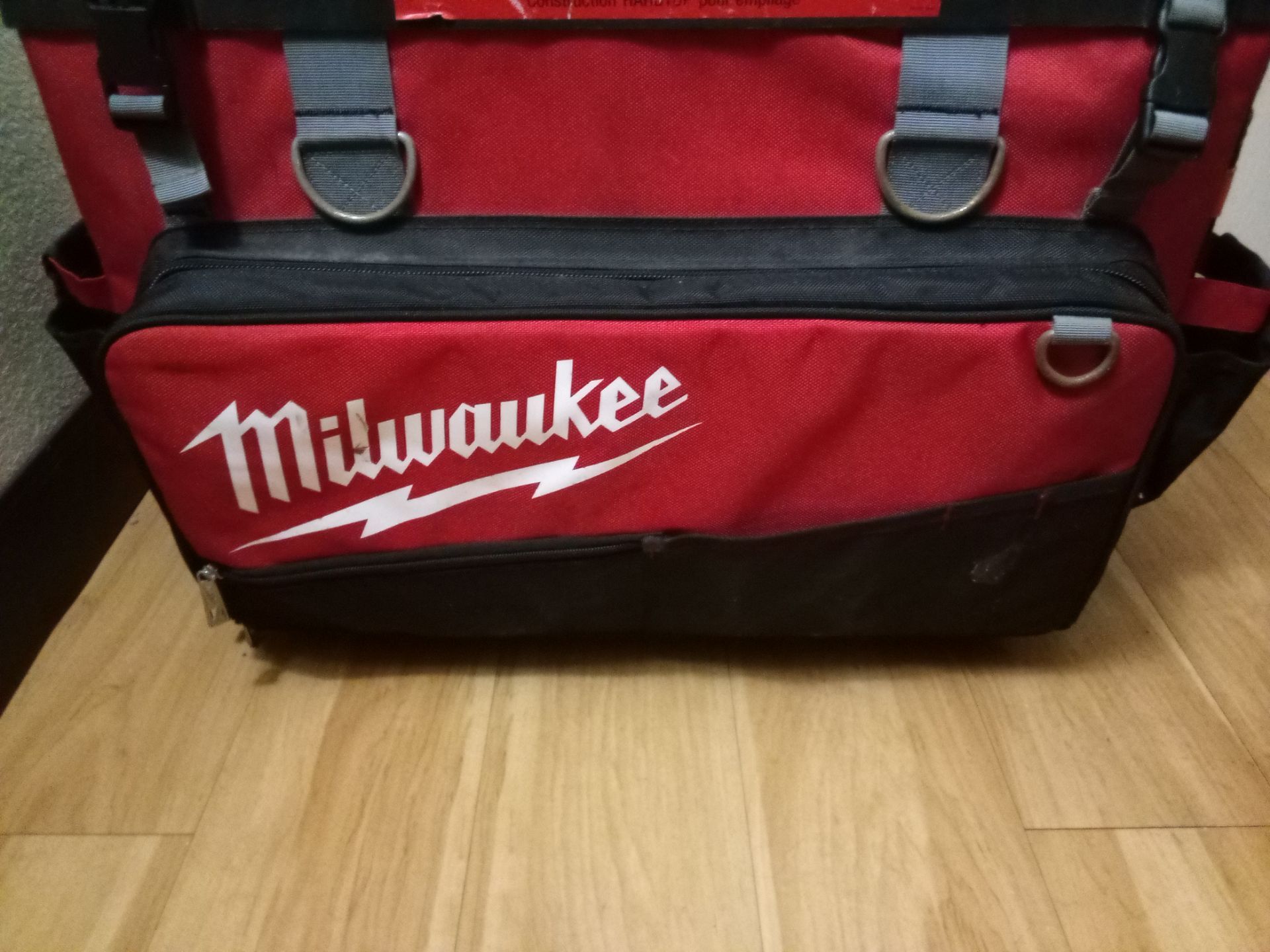 Milwaukee rolling hardtop tool bag