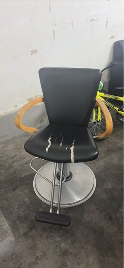 Barber chair
