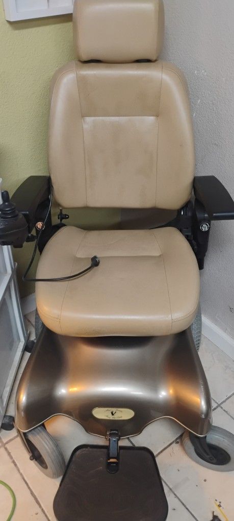 Electric Wheelchair