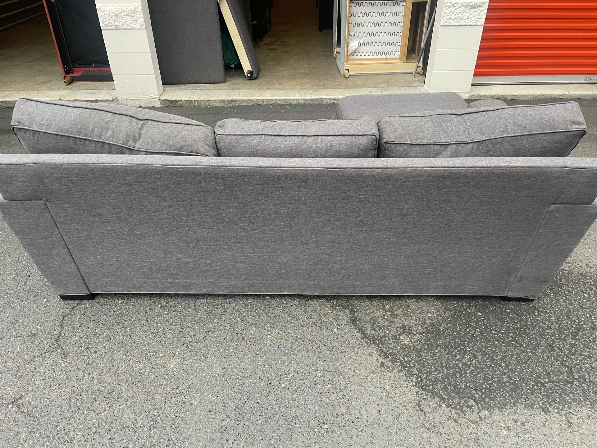 Sectional Gray Couch Sofa (Free Delivery) for Sale in Seattle, WA OfferUp
