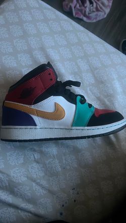 Air Jordan 1 Mid Multicolor Sneaker