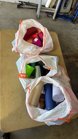 Starbucks cups $100 for all 3 bags!