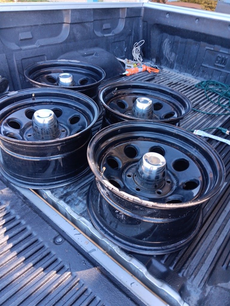 Cuatro  Rines  Para  Troca  Chevrolet   Ano  2000