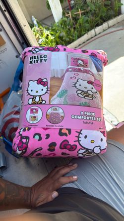 Hello kitty Bed Set Twin/full