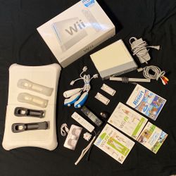 Wii (many accessories) 