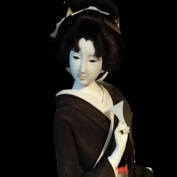 Vintage Geisha Statue