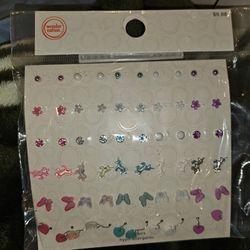 Girls Wonder Nation 30 Piece Earrings Set