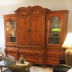 Ashley Entertainment Unit