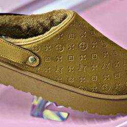 Suede Winter Clogs • Cozy Fleece Inside 🤎 | Sizes 5-10 | The Big Ranch