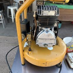 Air Compressor  Stanley/ Bostitch  The  builders Seri es,  Heavy Duty, Has Cast Iron Head   150lb  Pressure Tank