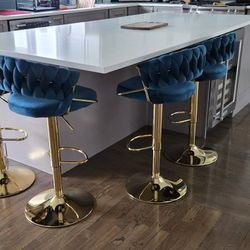 Set of 4 Brand New Stools In Velvet Teal