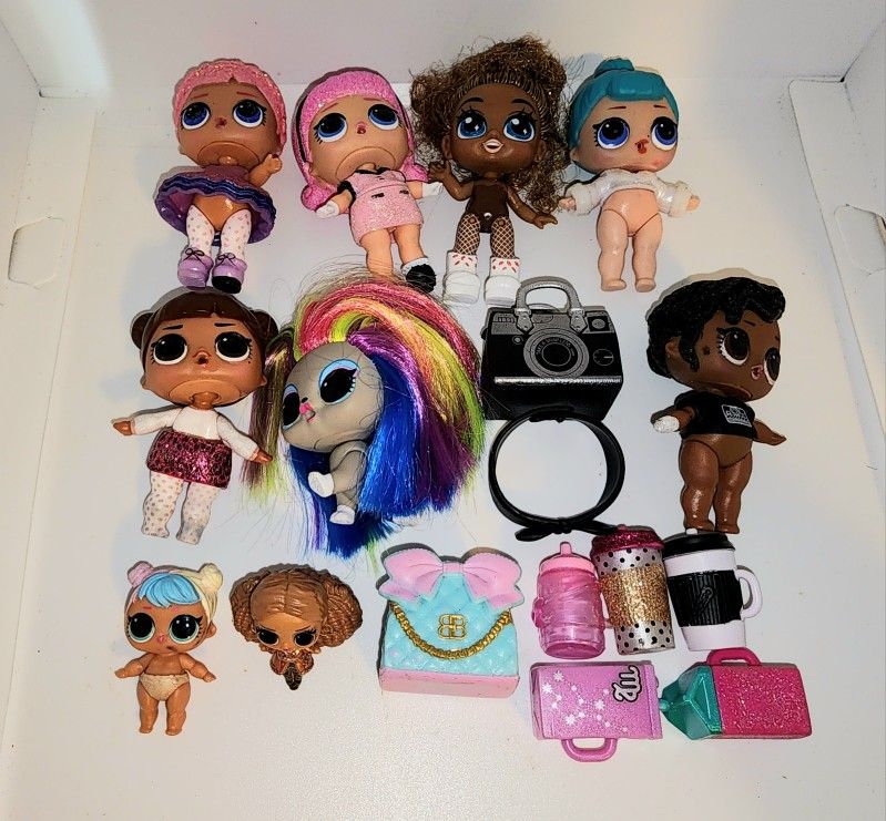 lot of LOL dolls and similar, LOL pets, minis, and accessories 