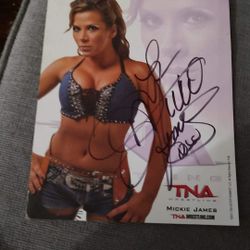 Have A Autograph Of Mickie James From TNA Back In 2011 From The Maryland Theater