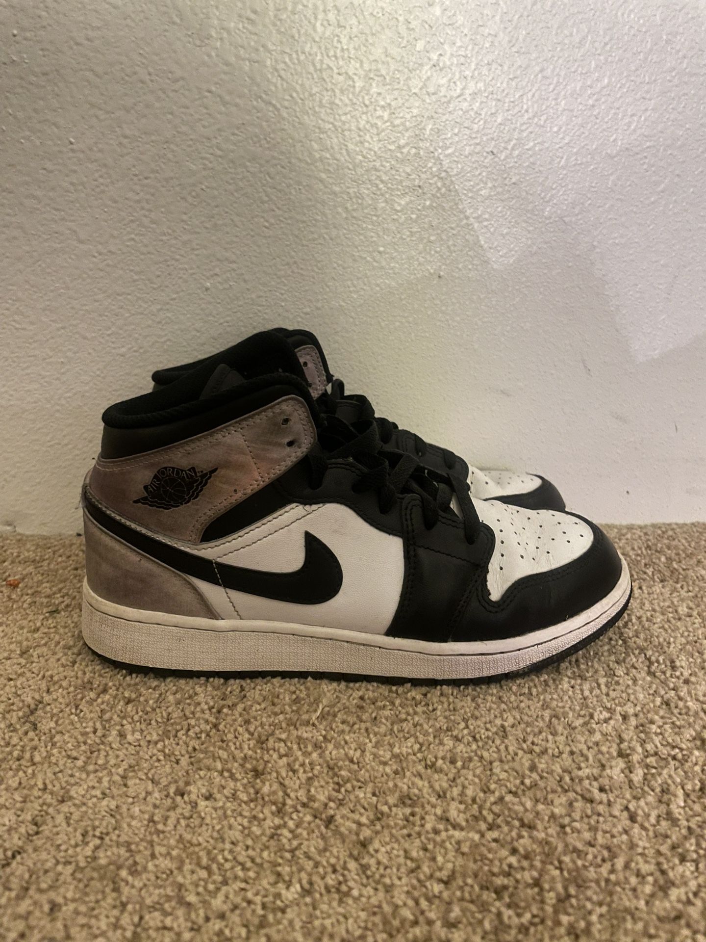 Nike Air Jordan 1 Mid